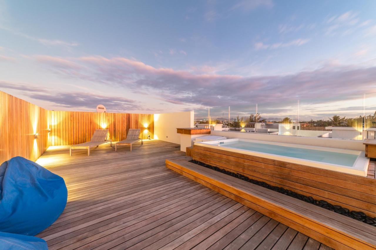 Penthouse 13 - One Bay Residence With Private Rooftop Terrace And Dip In Pool Pereybere Beach Zewnętrze zdjęcie