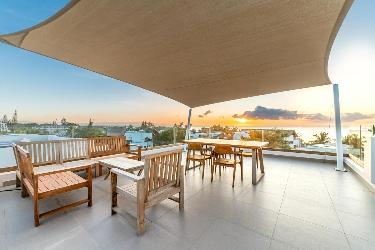 Penthouse 13 - One Bay Residence With Private Rooftop Terrace And Dip In Pool Pereybere Beach Zewnętrze zdjęcie