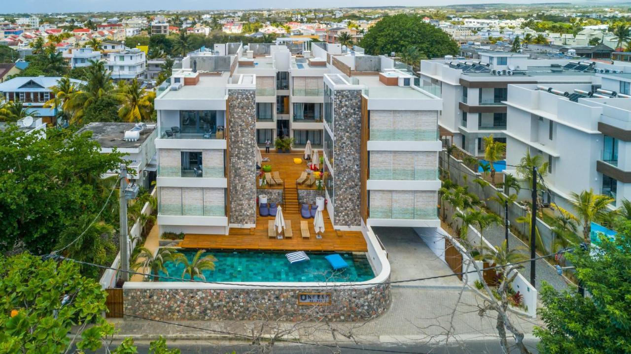 Penthouse 13 - One Bay Residence With Private Rooftop Terrace And Dip In Pool Pereybere Beach Zewnętrze zdjęcie